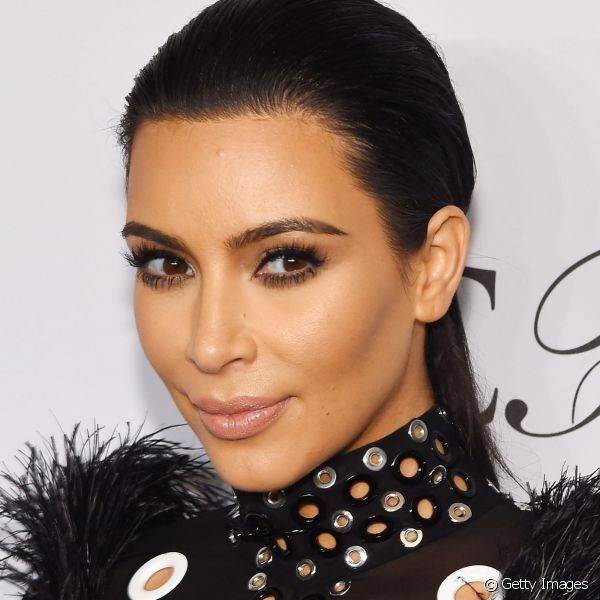 2? lugar: Contorno facial de Kim Kardashian foi a segunda tend?ncia que mais marcou a d?cada 